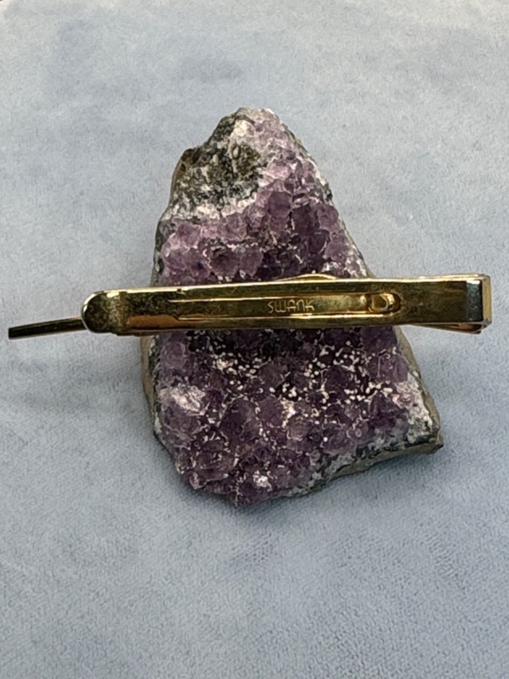 SWANK Vintage Gold Tone Rifle Tie Clip Mother of Pearl Handle - Picture 7 of 8